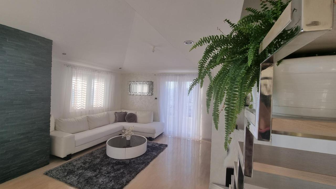 Dream Apartment Podstrana Ngoại thất bức ảnh